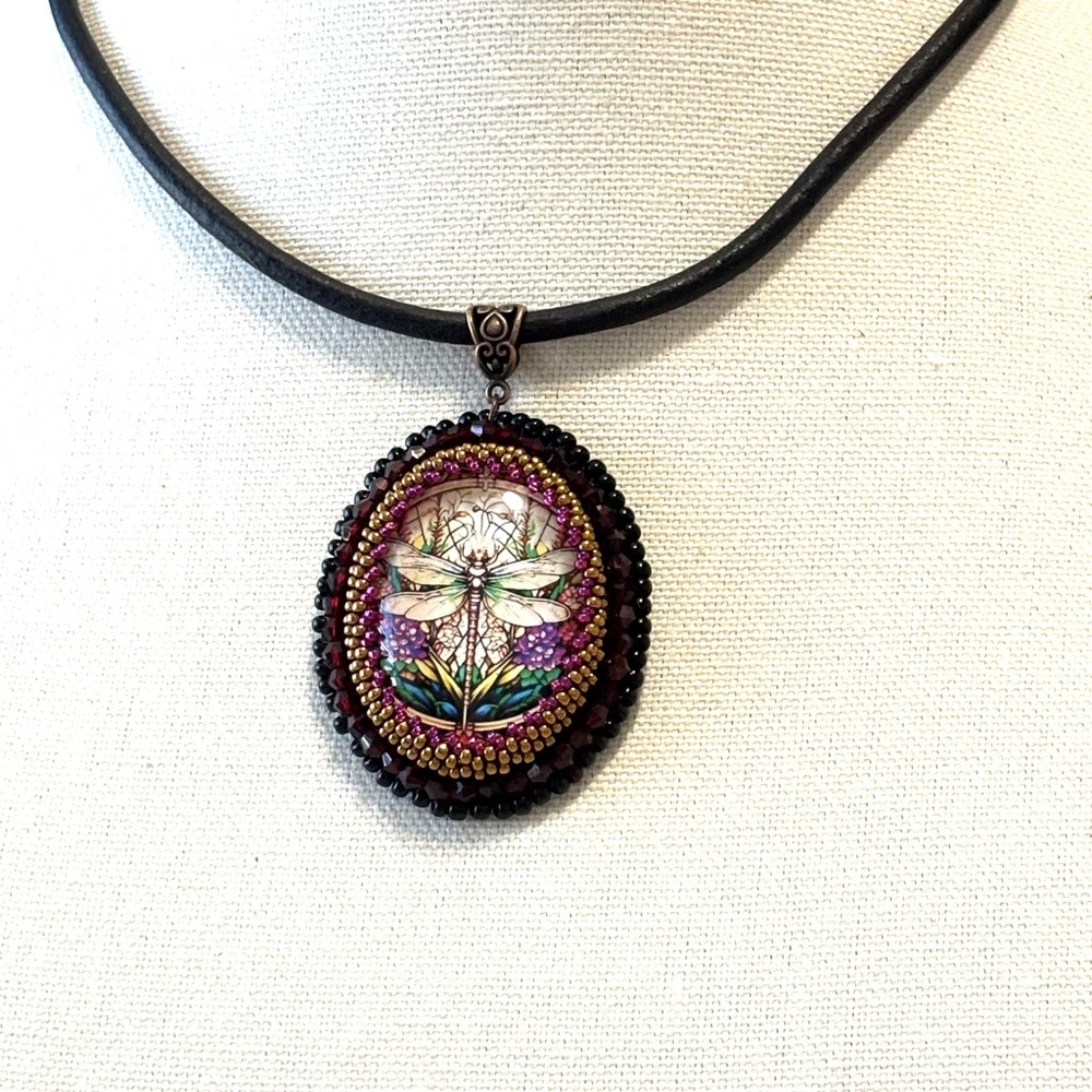 Hand Crafted Dragonfly Beaded Pendant Choker Necklace Magenta - Picture 14 of 14